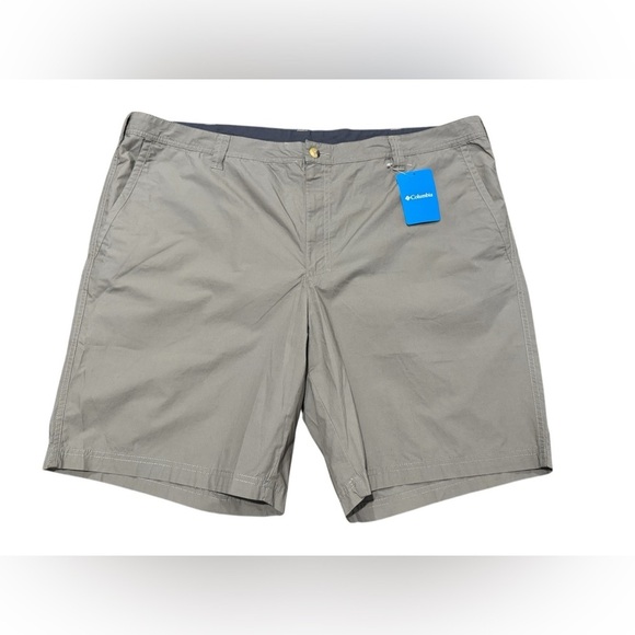 Columbia Washed Out Mens Cotton Shorts Size 48x10 Olive Green Flat Front Casual - Picture 9 of 9